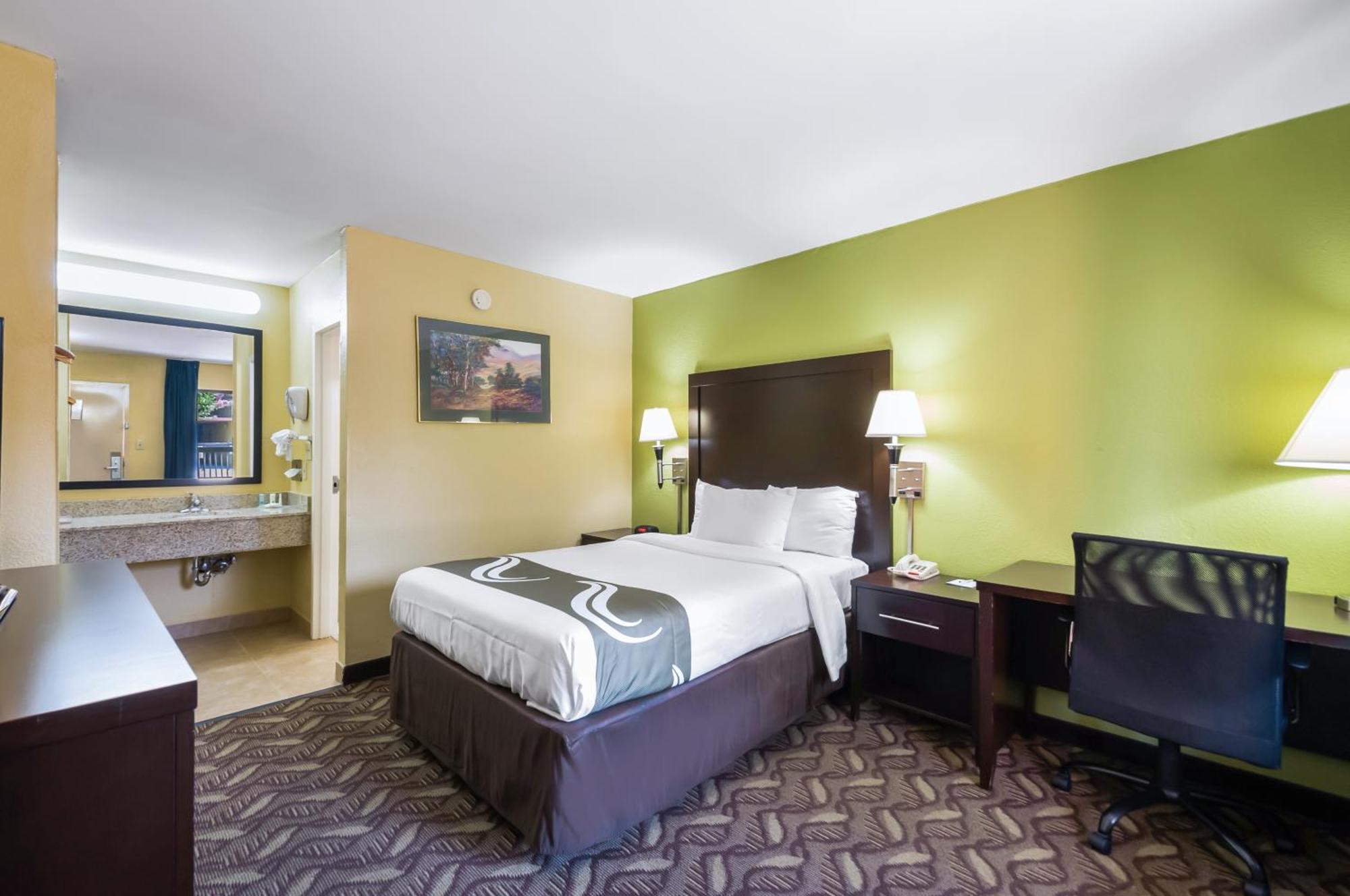 Quality Inn Fredericksburg-Central Park Area Zewnętrze zdjęcie