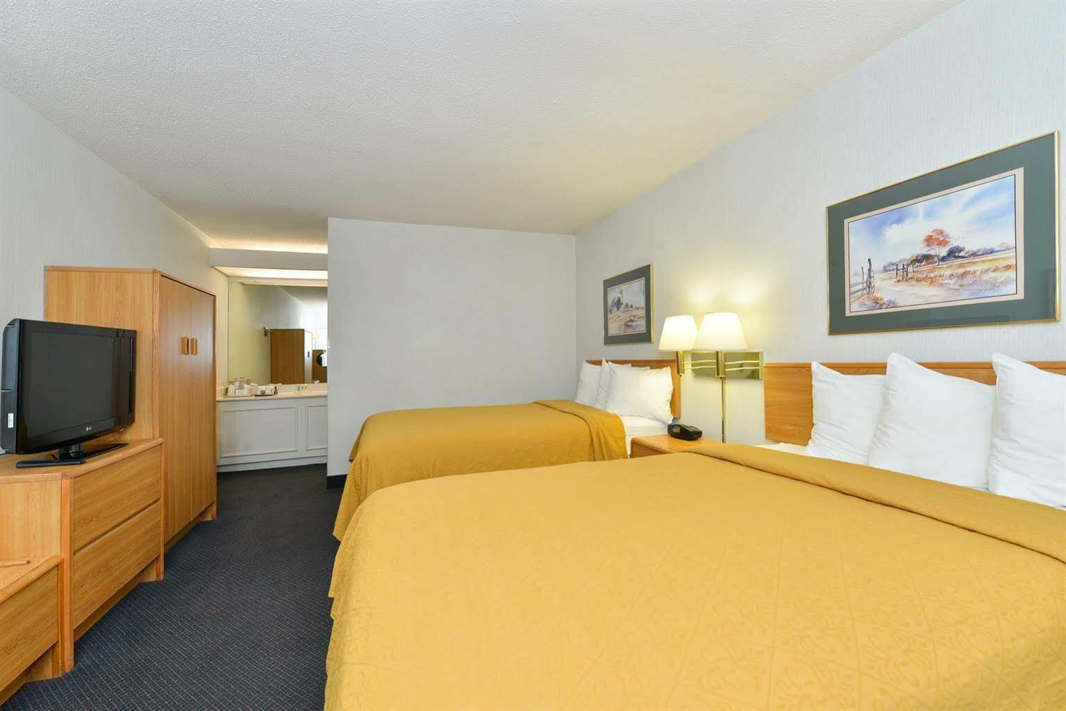 Quality Inn Fredericksburg-Central Park Area Zewnętrze zdjęcie