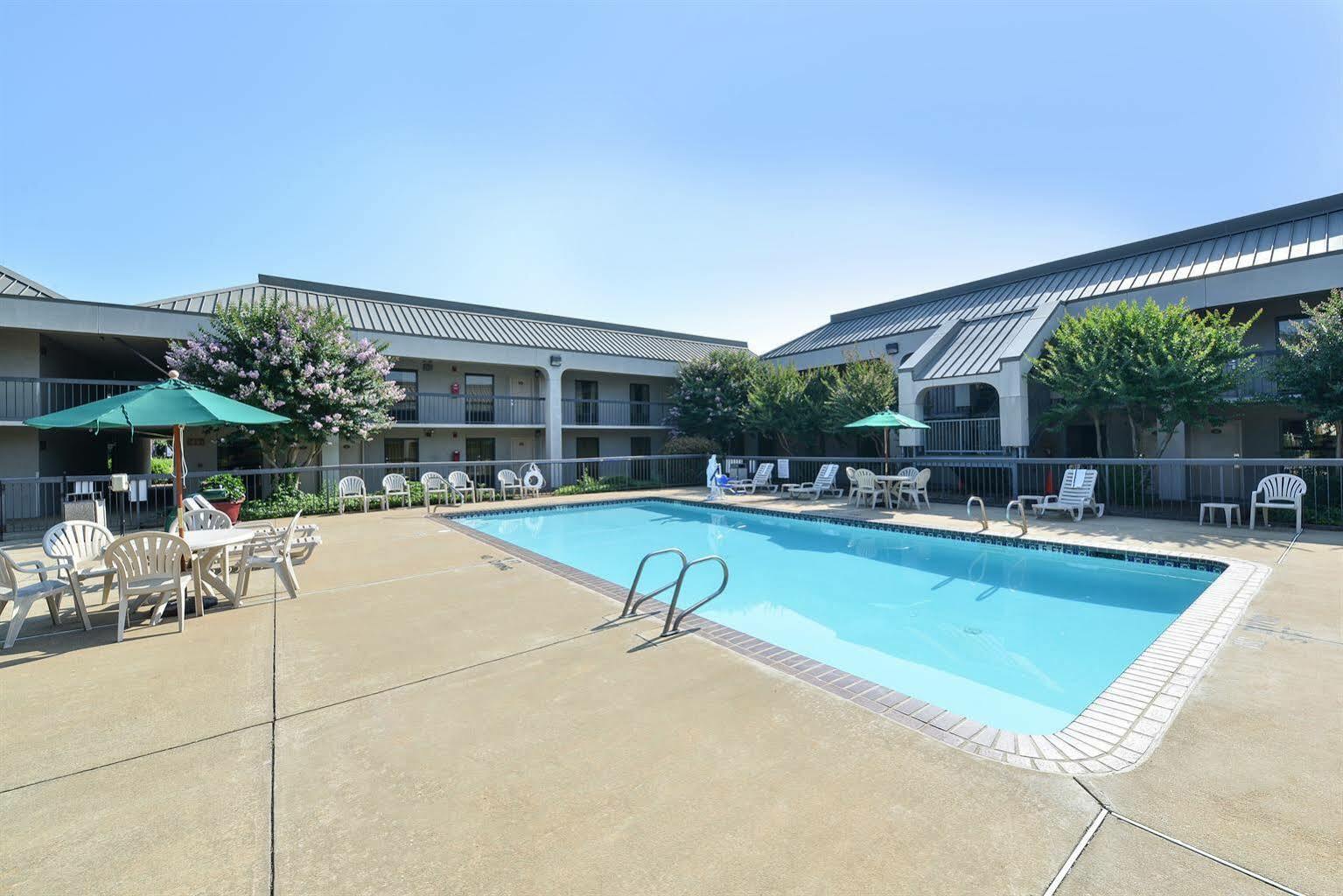 Quality Inn Fredericksburg-Central Park Area Zewnętrze zdjęcie