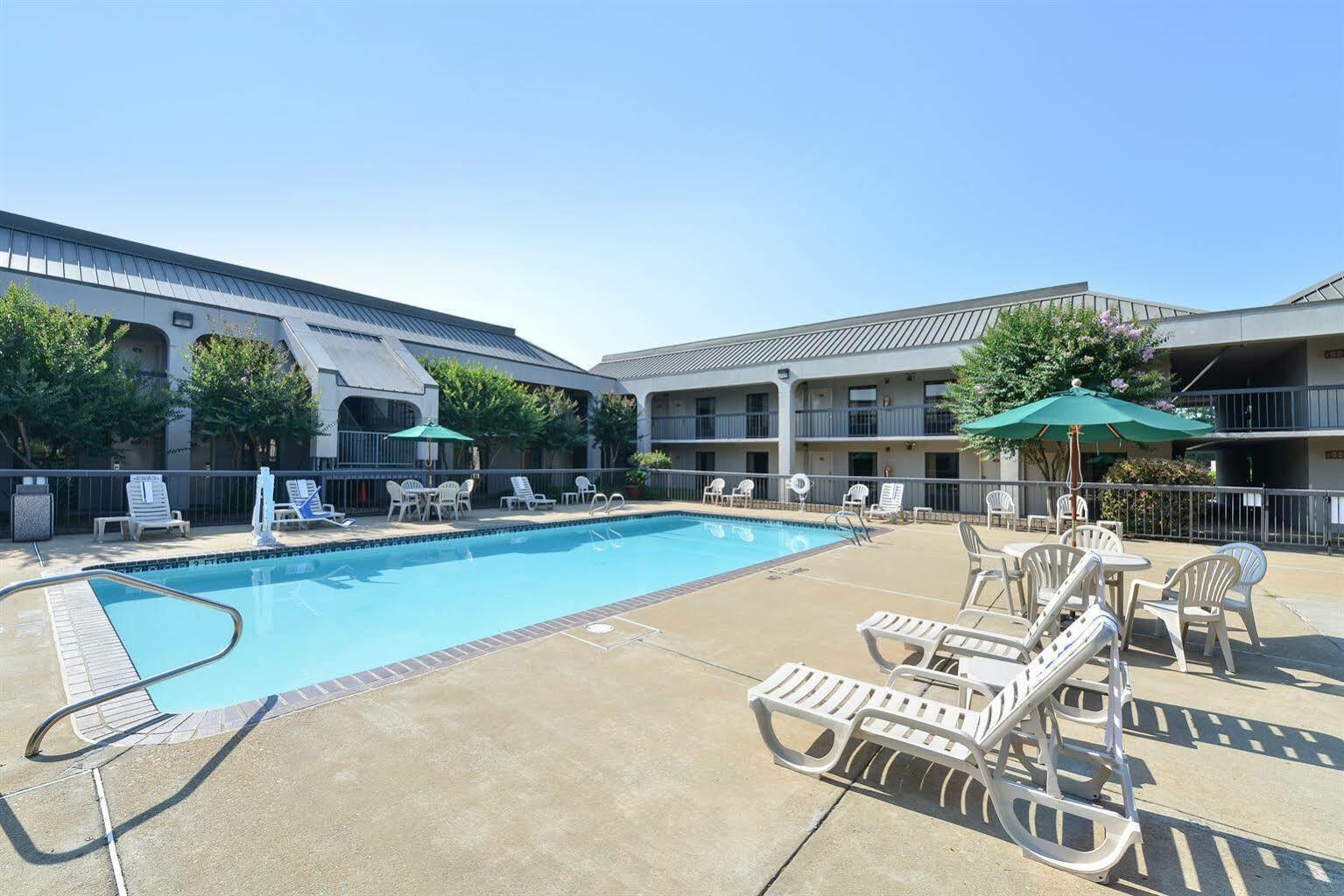 Quality Inn Fredericksburg-Central Park Area Zewnętrze zdjęcie