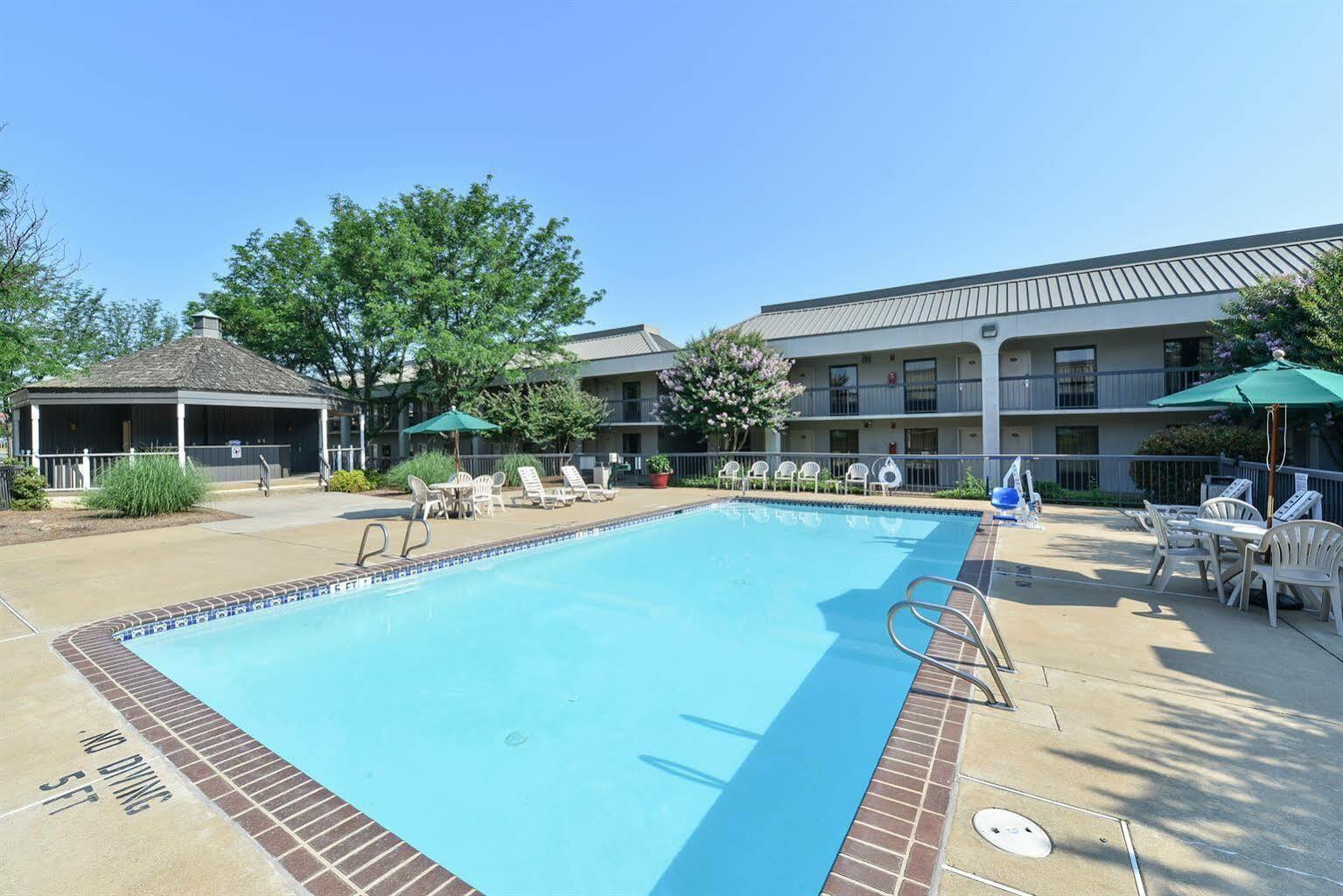 Quality Inn Fredericksburg-Central Park Area Zewnętrze zdjęcie