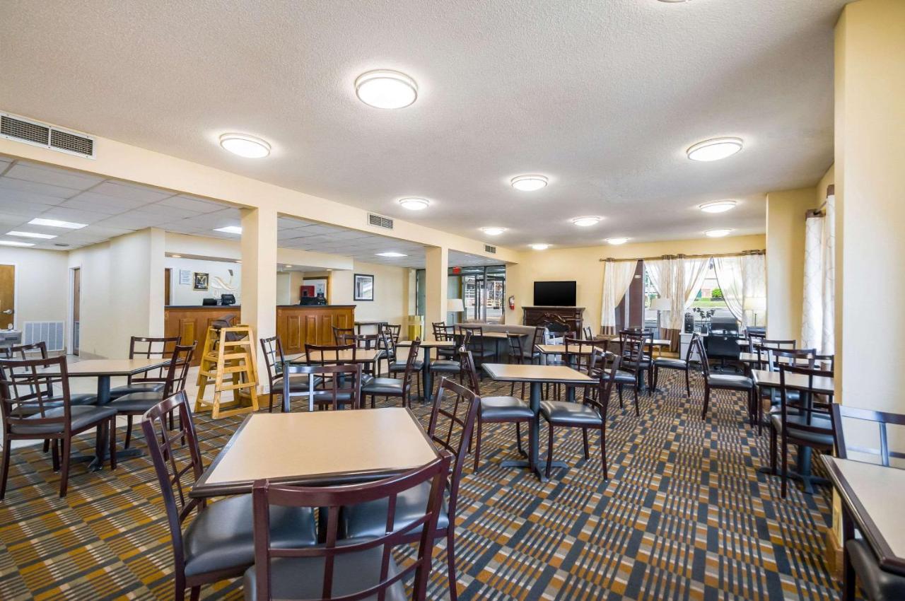 Quality Inn Fredericksburg-Central Park Area Zewnętrze zdjęcie