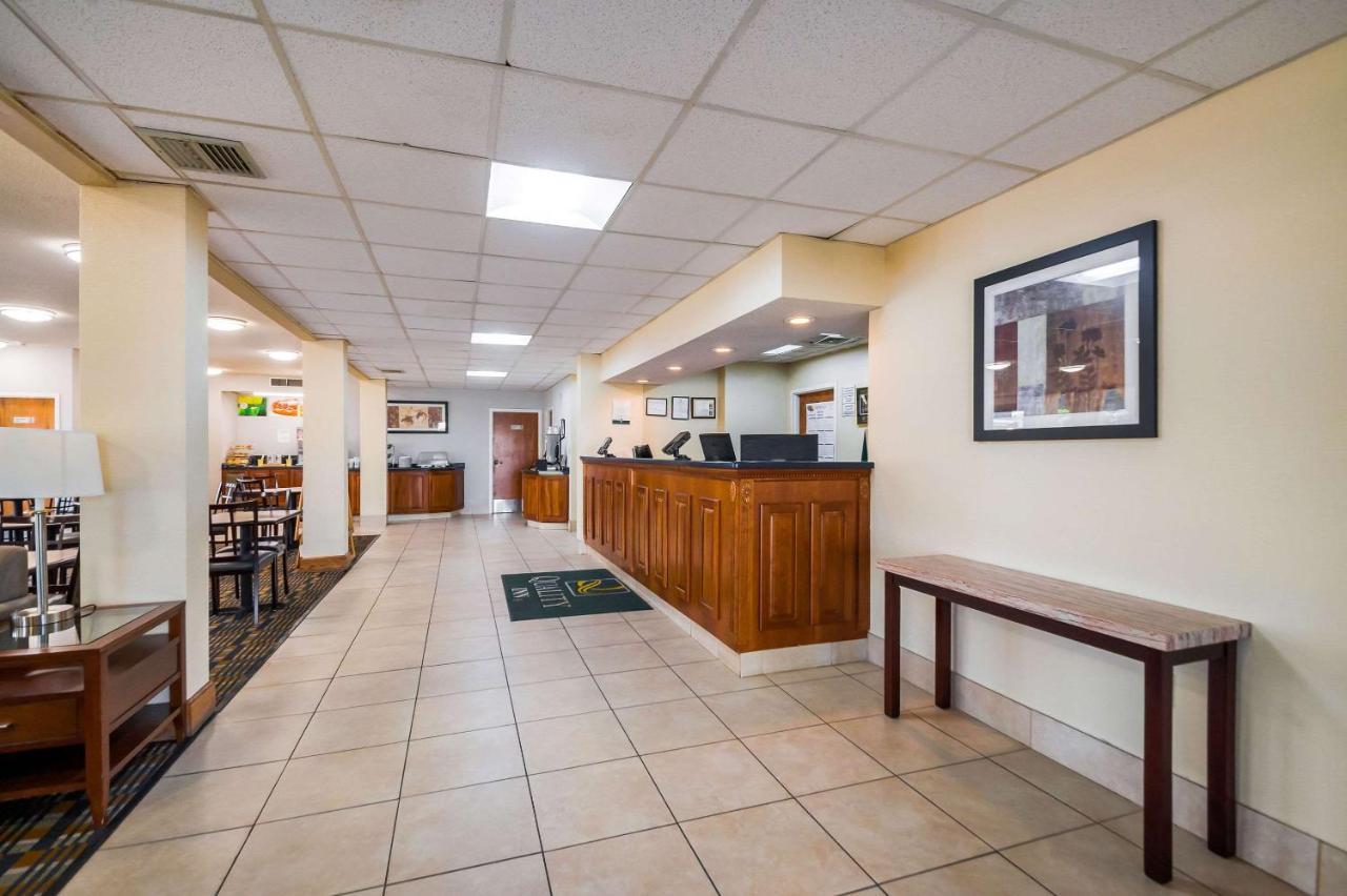 Quality Inn Fredericksburg-Central Park Area Zewnętrze zdjęcie